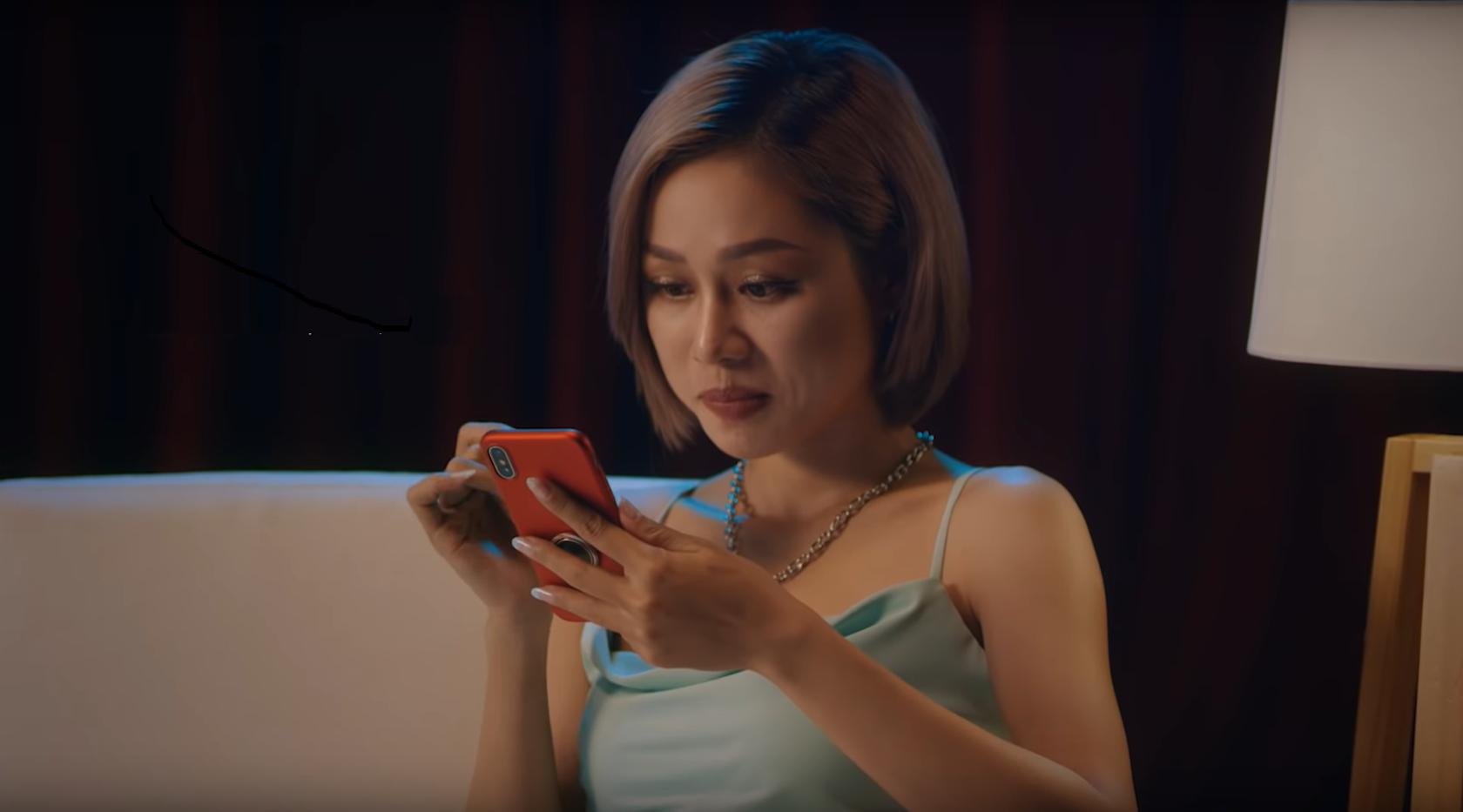 Ho thien nga 'day song' cung 5 quy co hien dai trong MV trieu view hinh anh