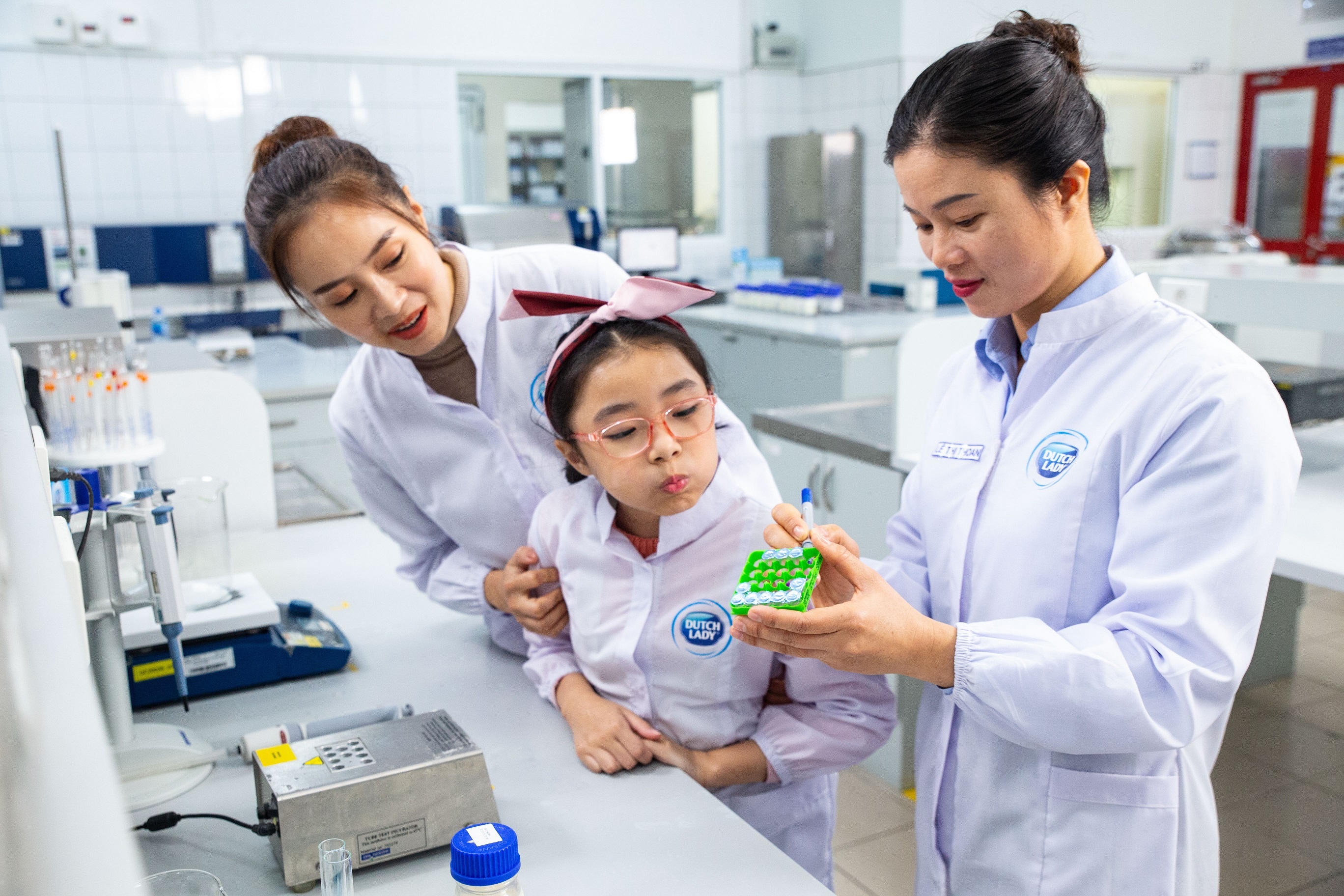 Cô Gái Hà Lan ảnh 5 Co Gai Ha Lan anh 5