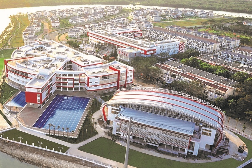 Truong quoc te cho thanh toan hoc phi qua the tin dung, lai suat 0% hinh anh