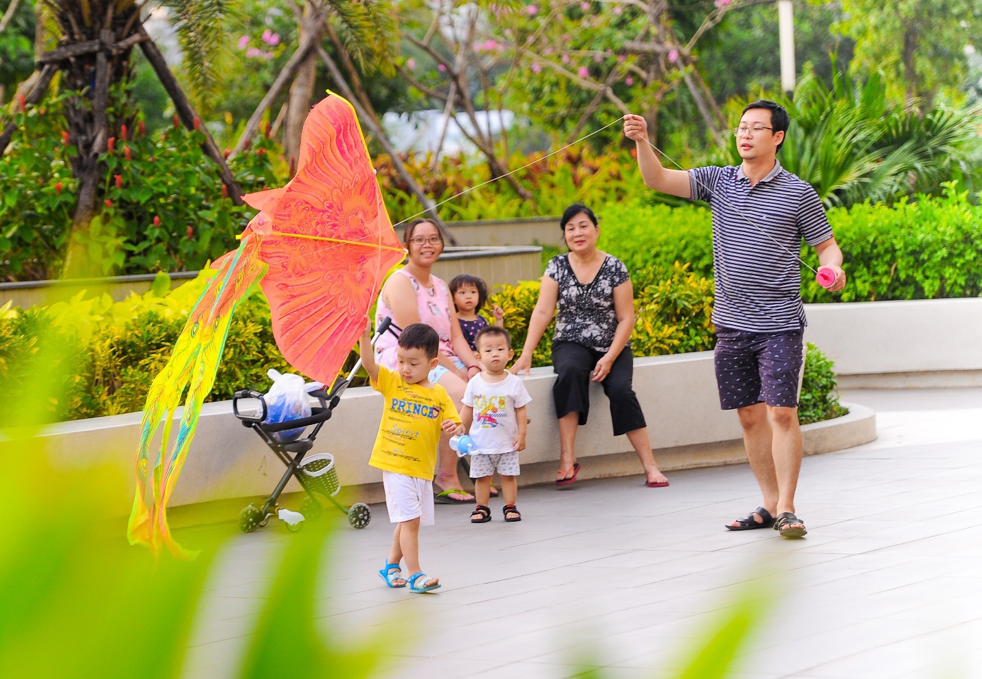 Xu huong mua nha rong cho gia dinh nhieu the he hinh anh