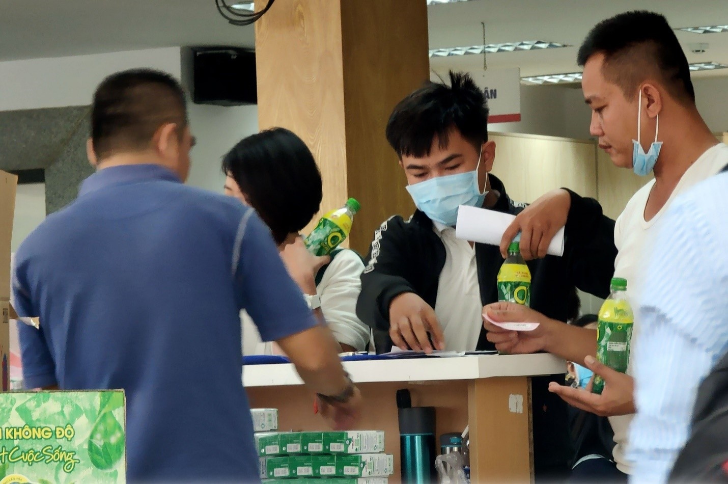 Tra Xanh Khong Do anh 2