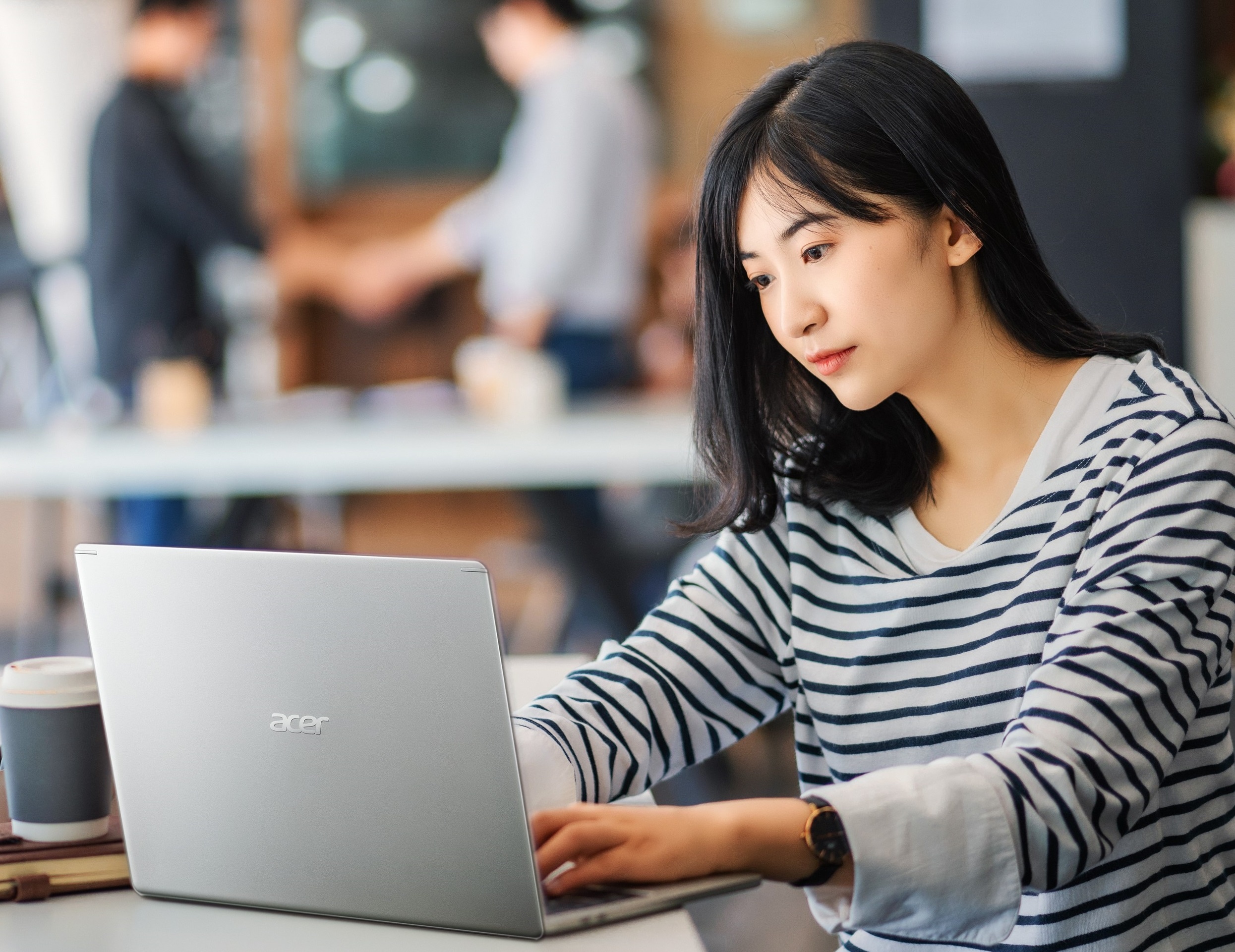 Acer Aspire 5 - mong nhe va khoe, gia tu 11,99 trieu hinh anh