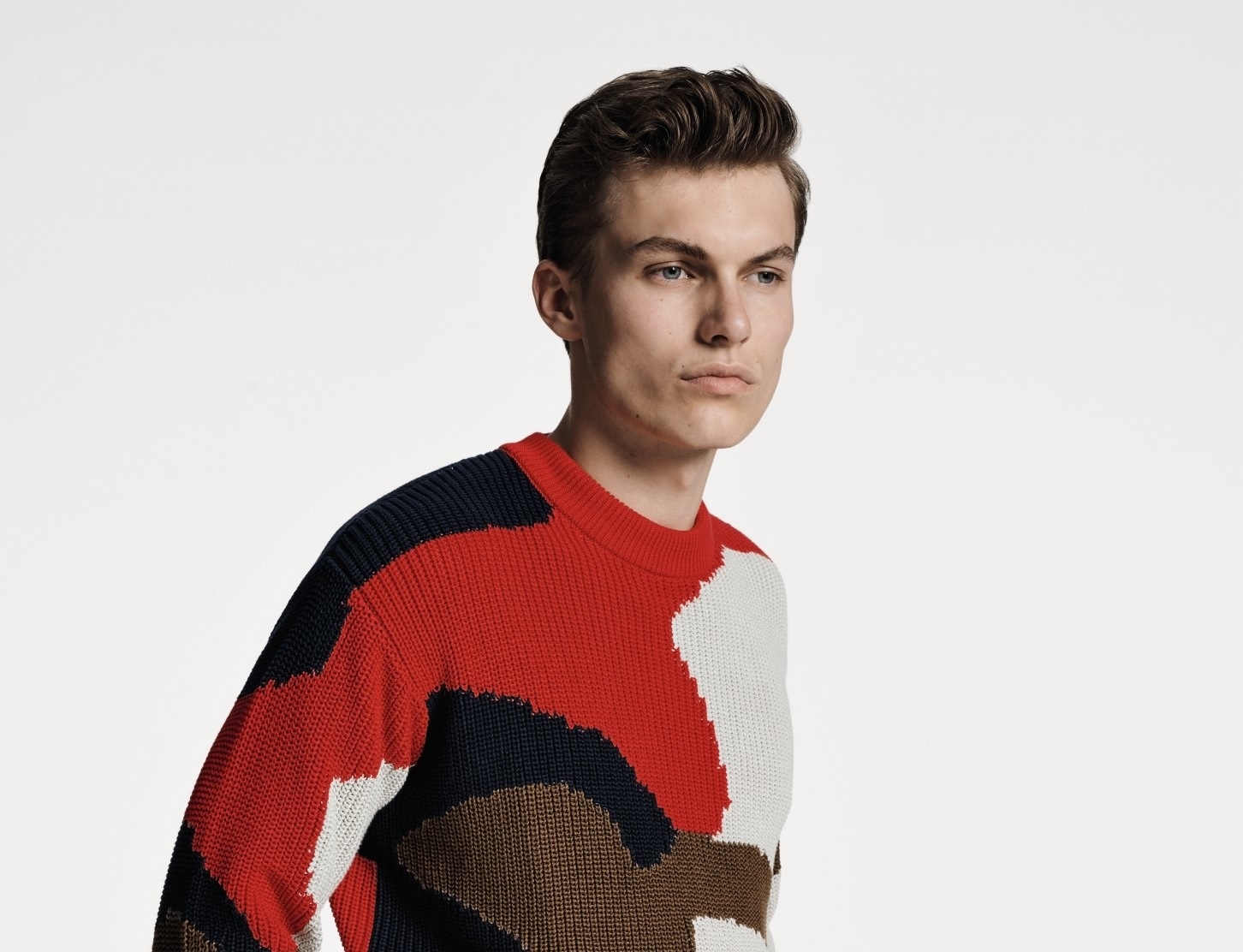 Hoa tiet ran ri pha cach trong BST xuan he cua Boss hinh anh