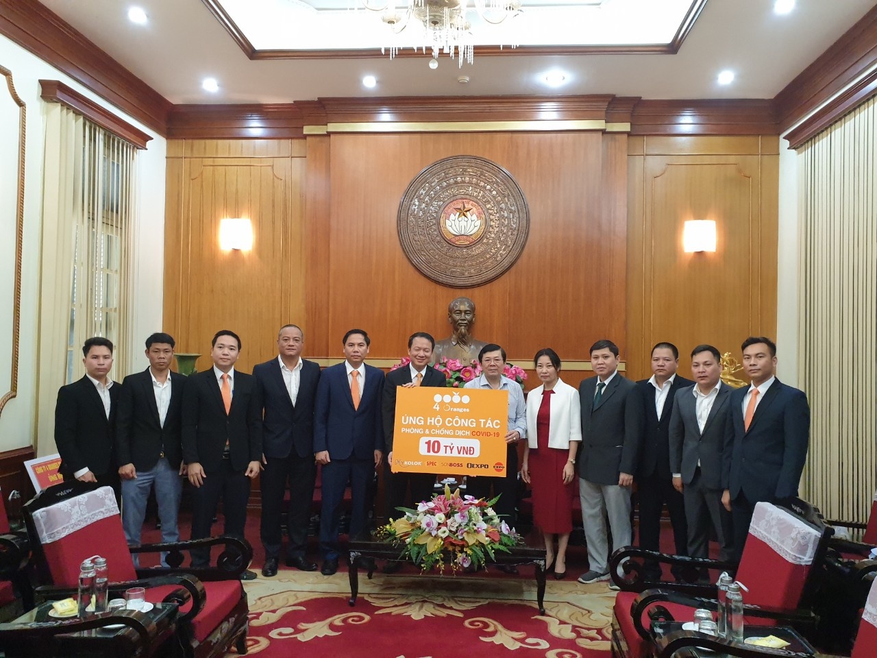 Cong ty 4 Oranges dong gop 10 ty dong chong dich Covid-19 hinh anh