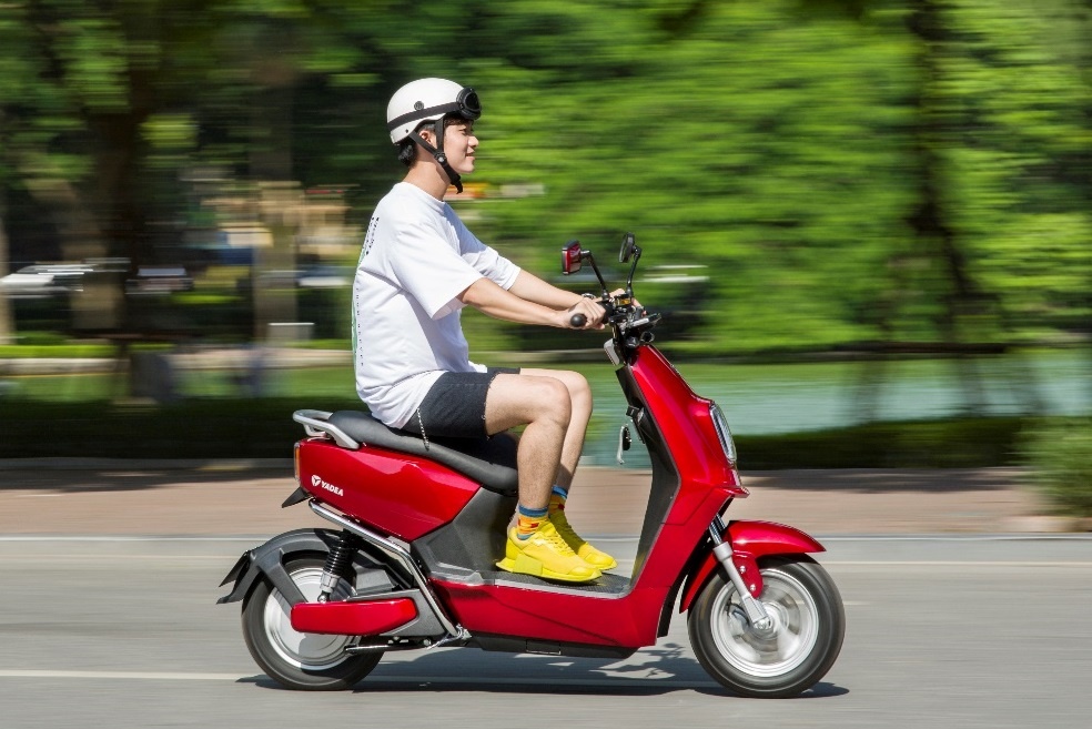 Voi 16 trieu, gen Z nen chon mau xe may dien nao? hinh anh