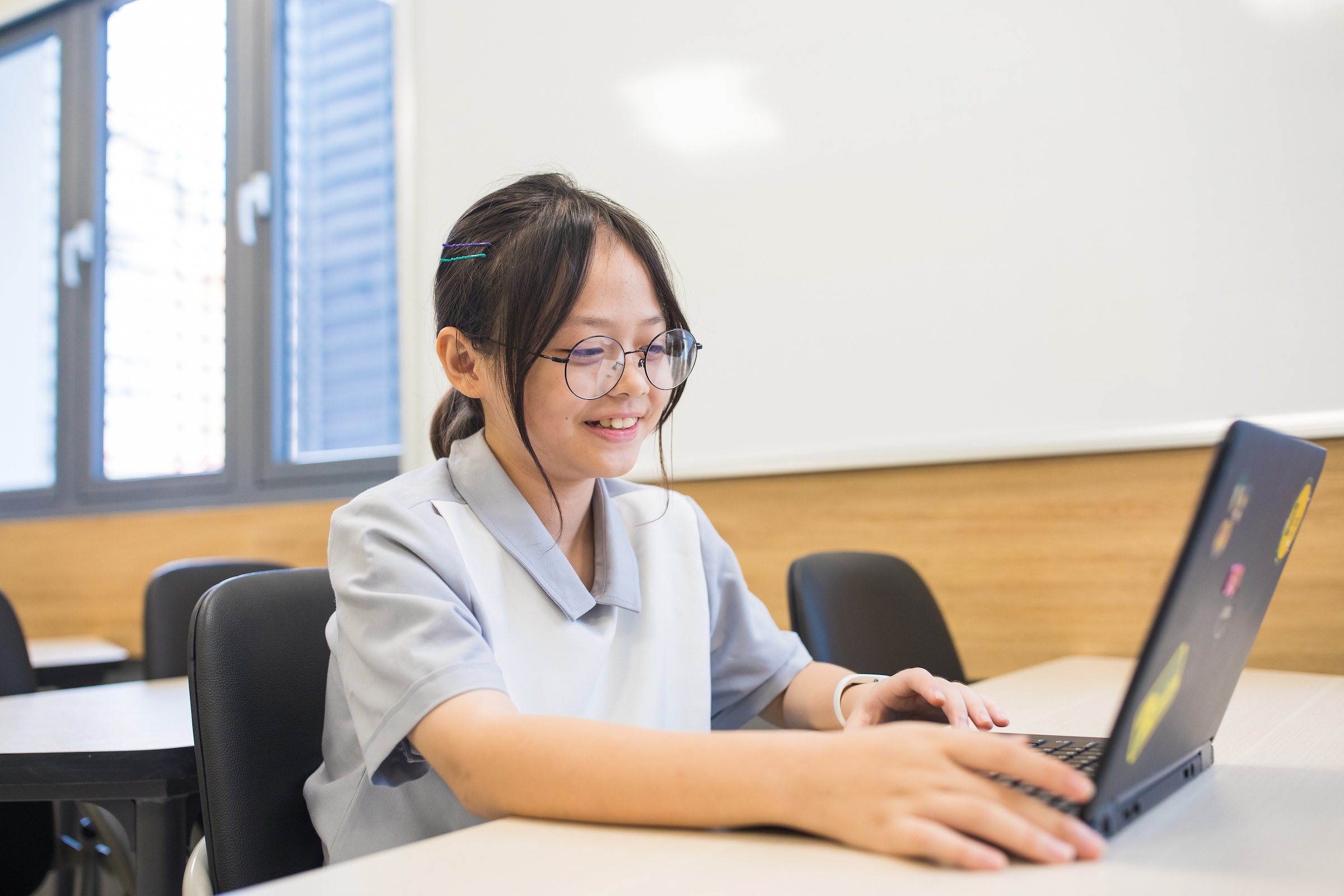 hoc online mien phi anh 1