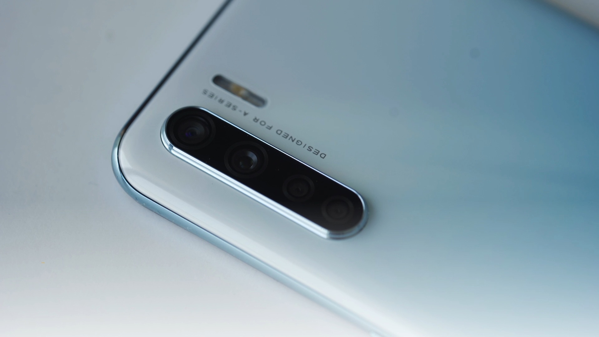 Bo 4 camera tren Oppo A91 lam duoc nhung gi? hinh anh