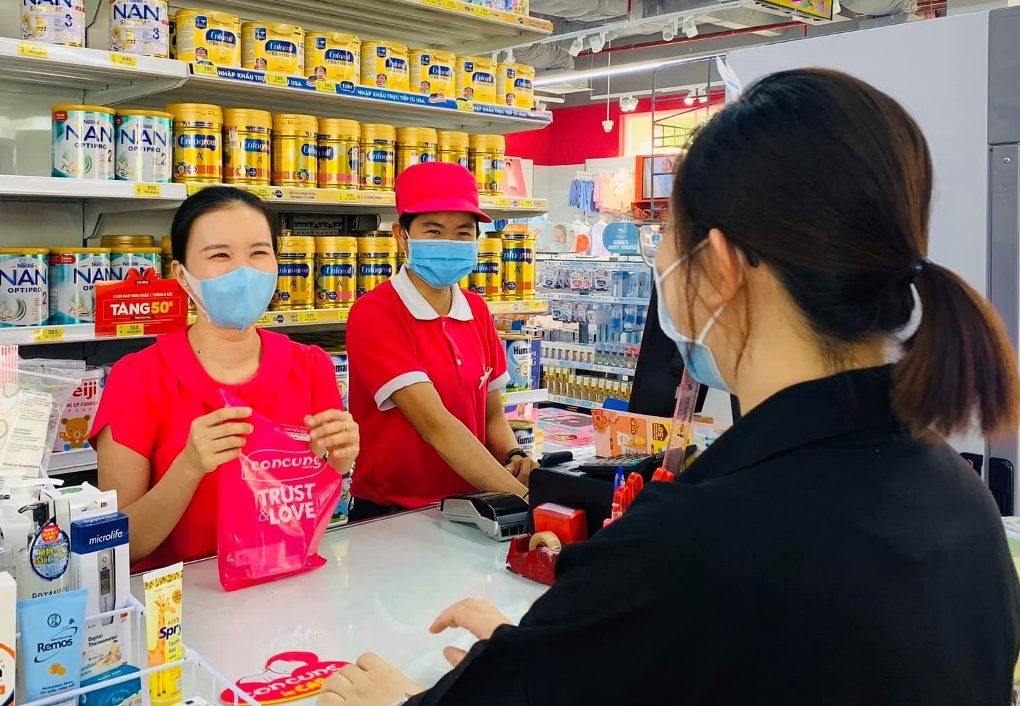 Mua ta sua mua dich, cac me uu tien yeu to tien va du hinh anh