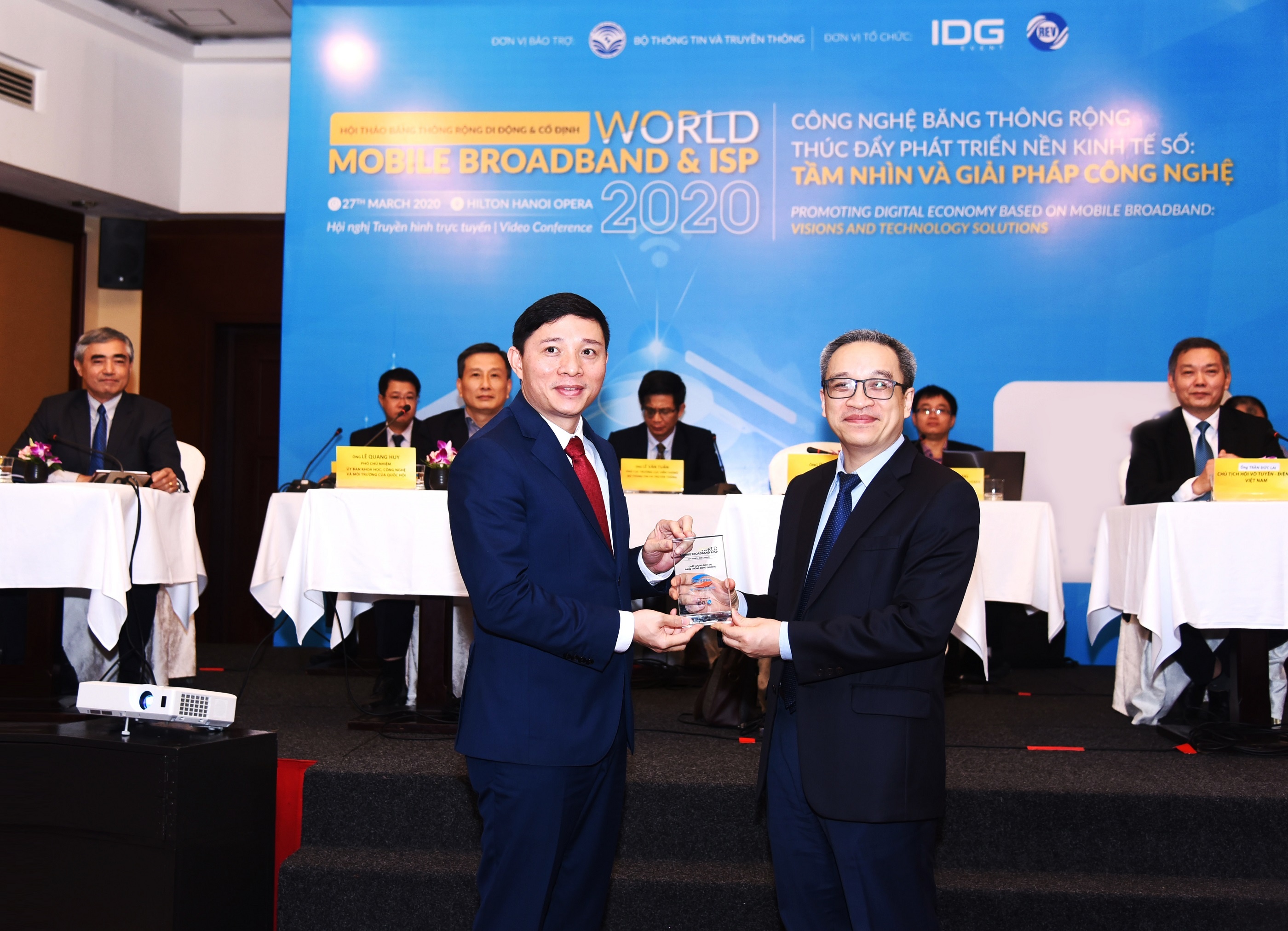 Viettel nhan giai chat luong bang thong rong di dong tot nhat Viet Nam hinh anh