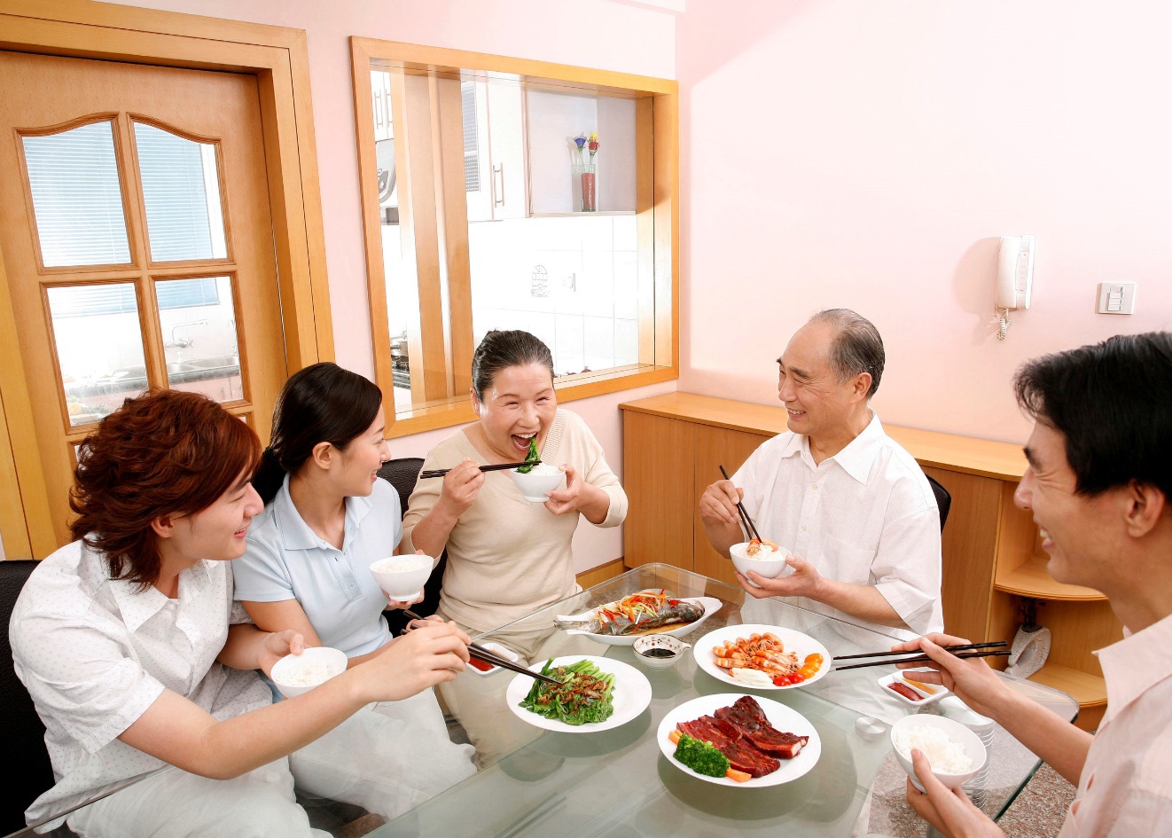 Nguy co tu thoi quen dung chung chen cham gia vi hinh anh