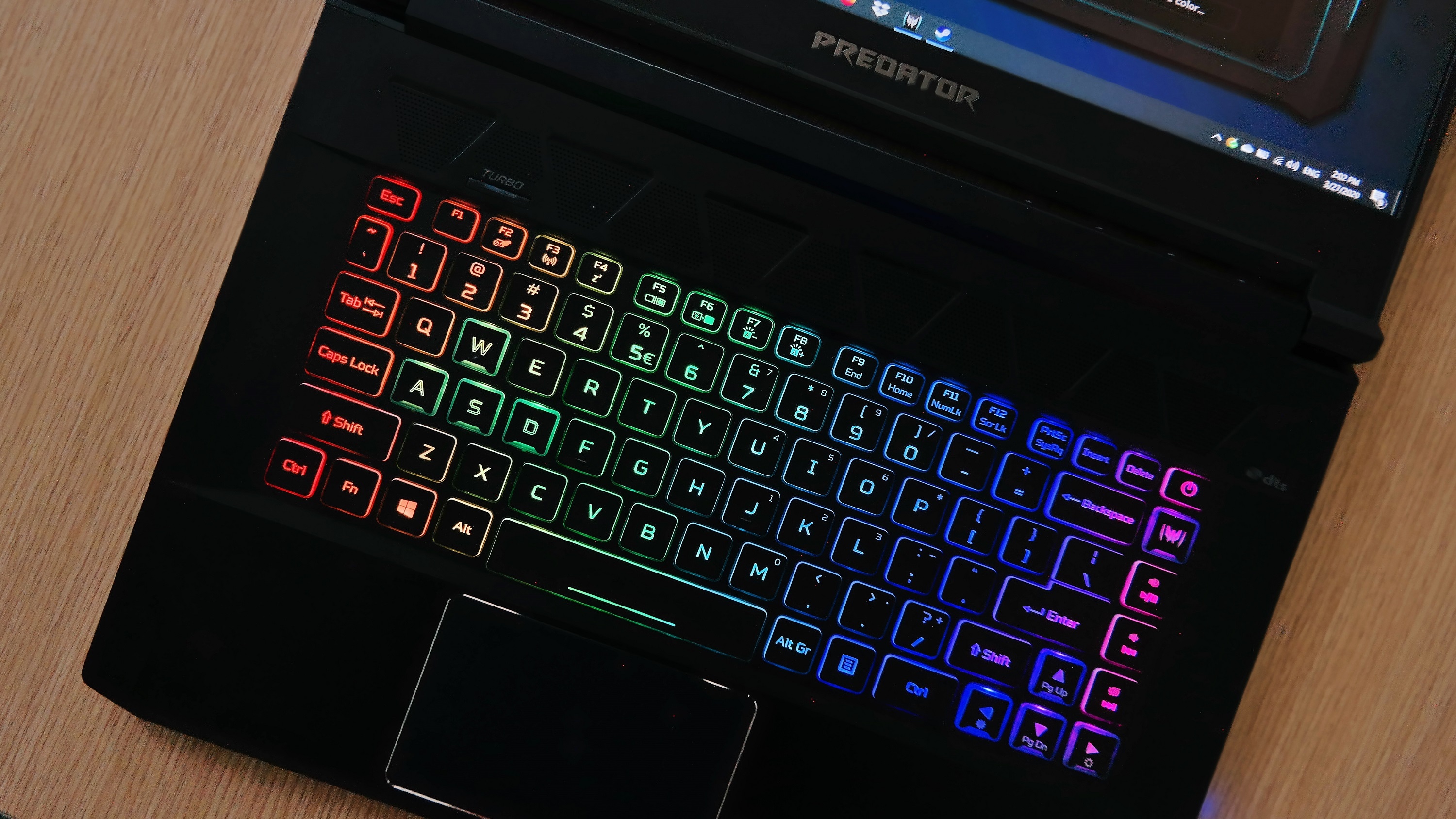 Predator Triton 500 anh 2