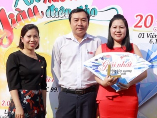 Hon 12.000 giai tu Hao Hao den tay nguoi trung thuong hinh anh