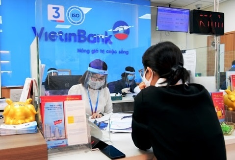 Ngan hang tiep suc giup doanh nghiep vuot kho mua dich hinh anh