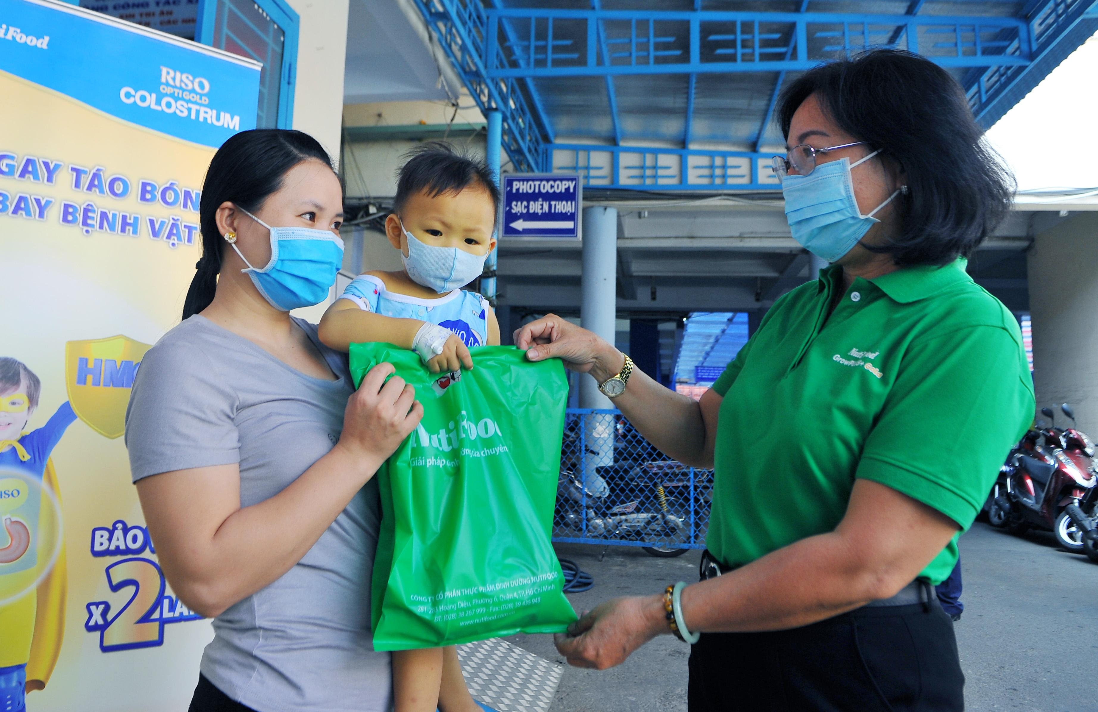 nhan hang Riso trao qua anh 6