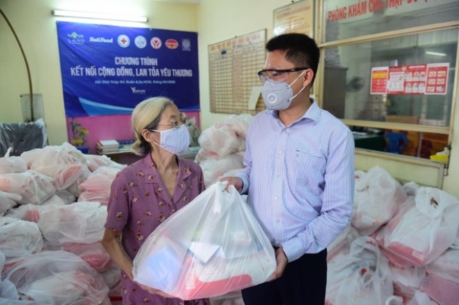 NutiFood trao quà ảnh 7 NutiFood trao qua anh 7