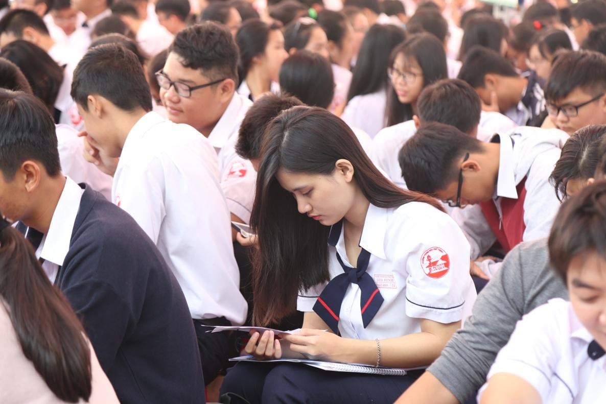 Xet tuyen hoc ba anh 1