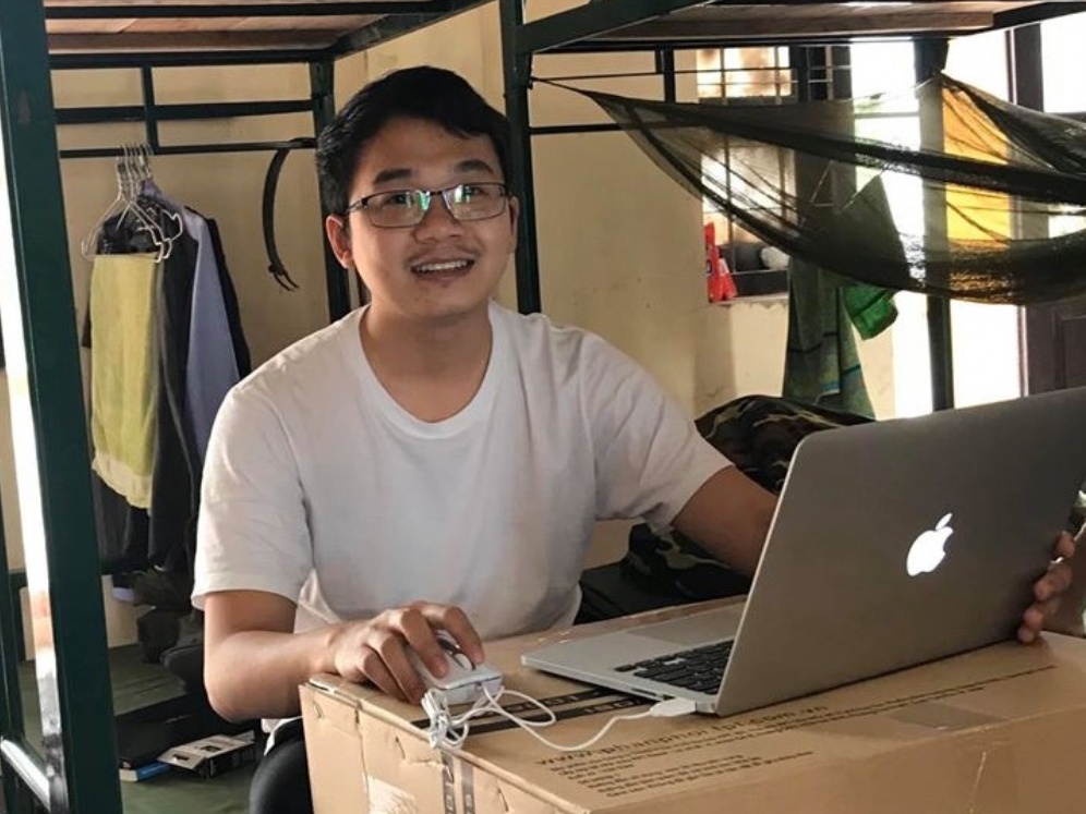 Nhom ky su phan mem gianh hop dong 1 trieu do trong khu cach ly hinh anh