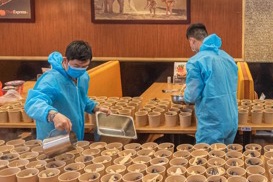 Redsun tang 2.000 suat an den doi ngu y bac si hinh anh