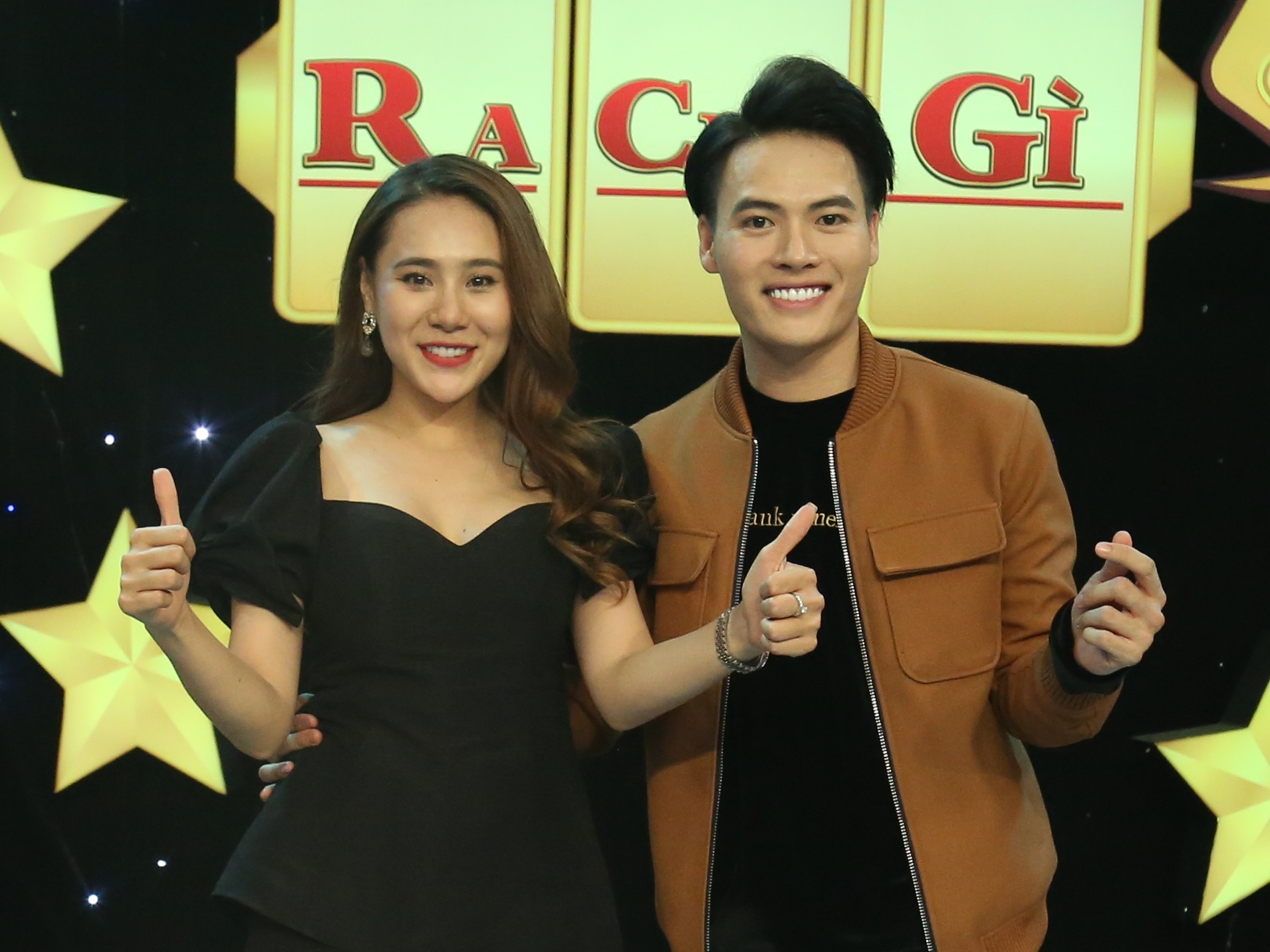 'Um ba la ra chu gi' mua 2: Vo Tan Phat hen BB Tran di an sau dich hinh anh