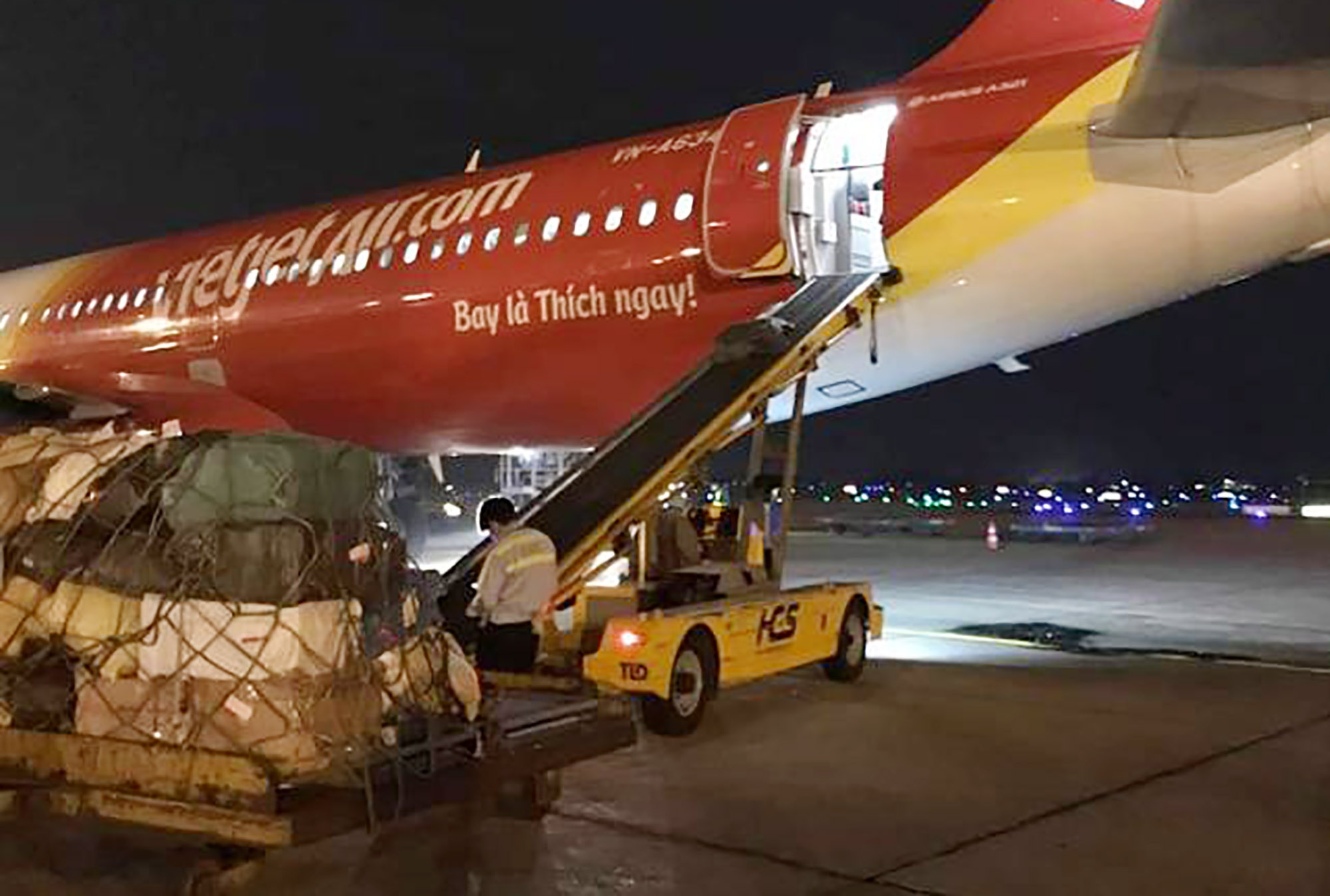 Vietjet ho tro hoan tien ve cho khach bi hoan chuyen anh 1