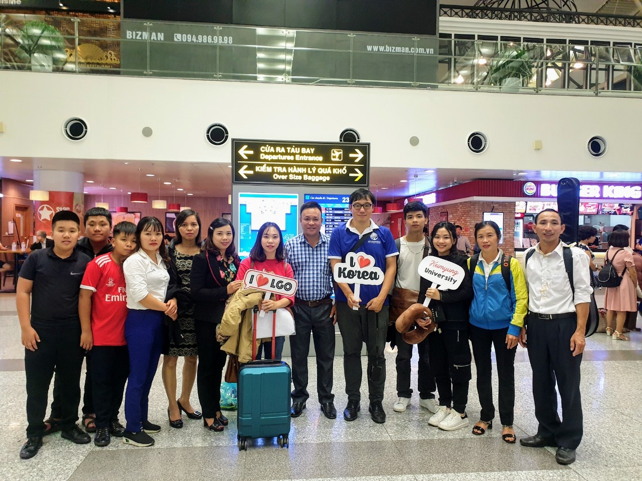 Let's go overseas anh 1