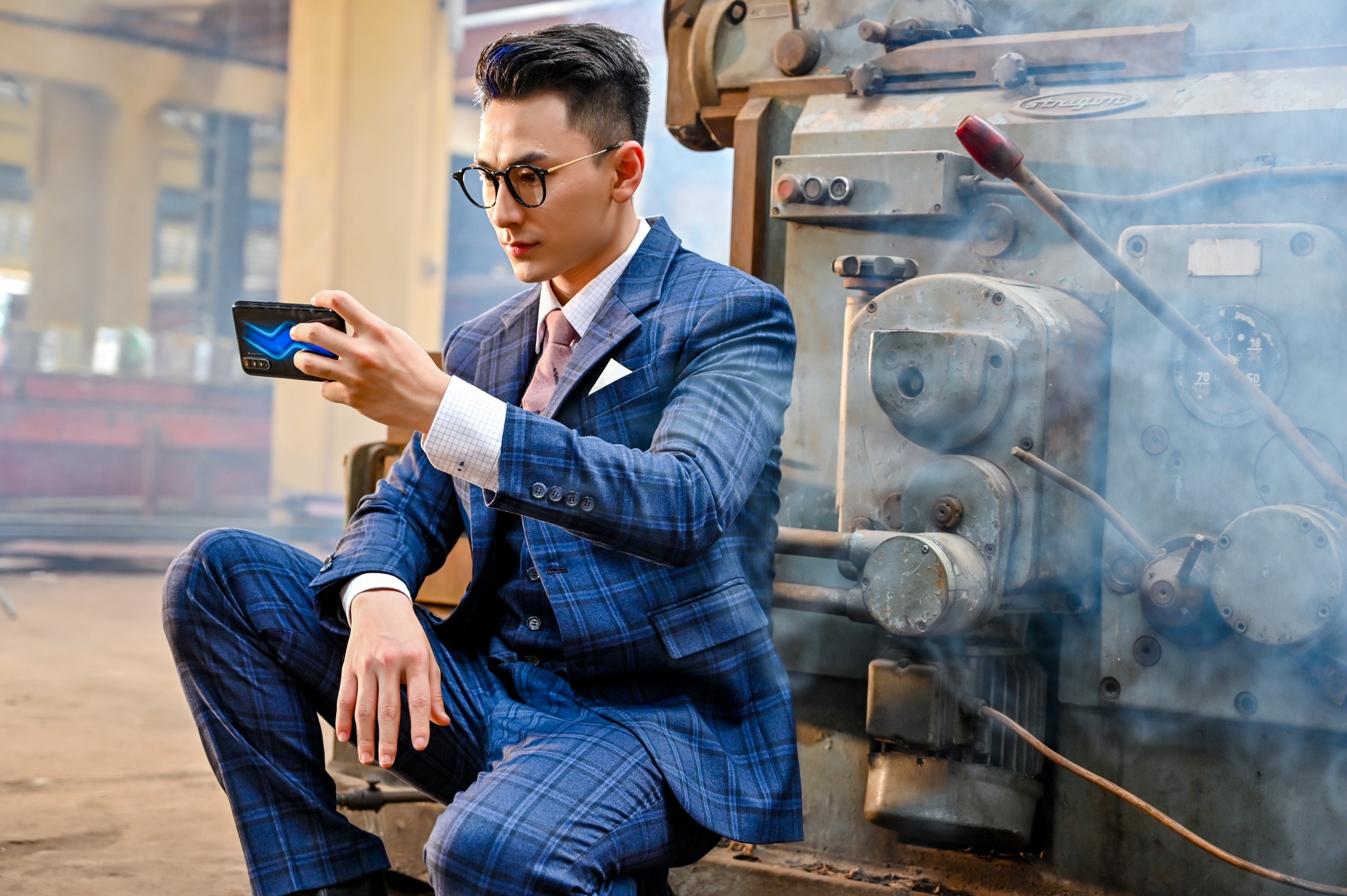 Bi kip giup Isaac chien thang trong phim ngan 'Vu khi toi thuong' hinh anh