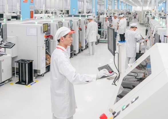 VinSmart bat tay Pininfarina thiet ke dien thoai Vsmart the he moi hinh anh