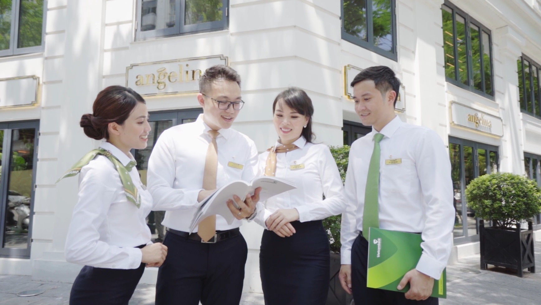 ban sac Vietcombank anh 2