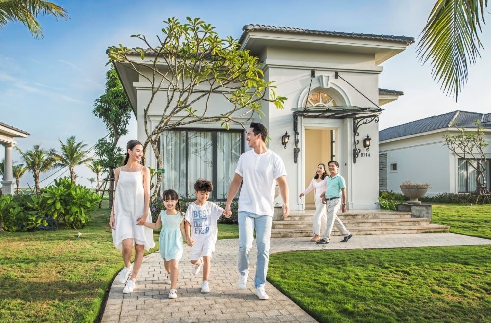 Vinpearl - VinWonders cong bo lo trinh 'tai xuat' don he hinh anh
