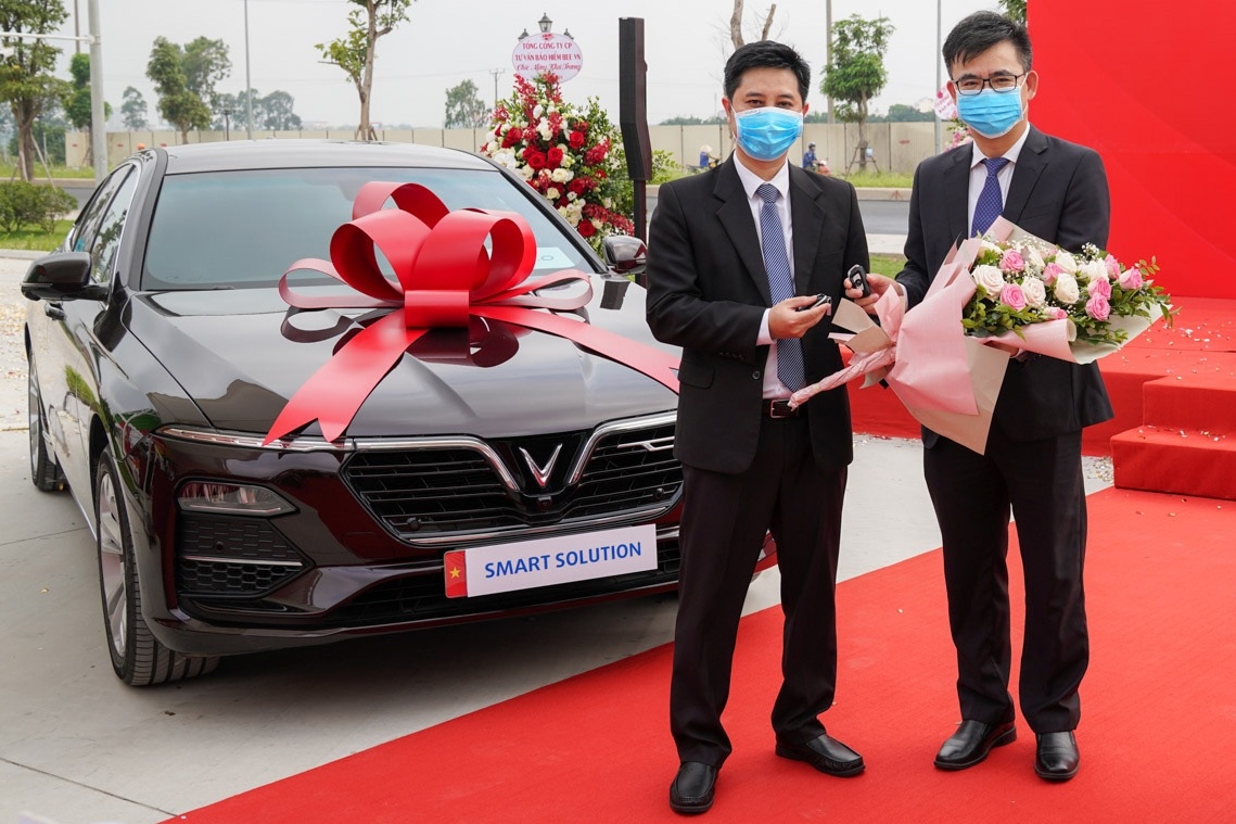 Oto cu nao du dieu kien doi sang xe VinFast moi? hinh anh