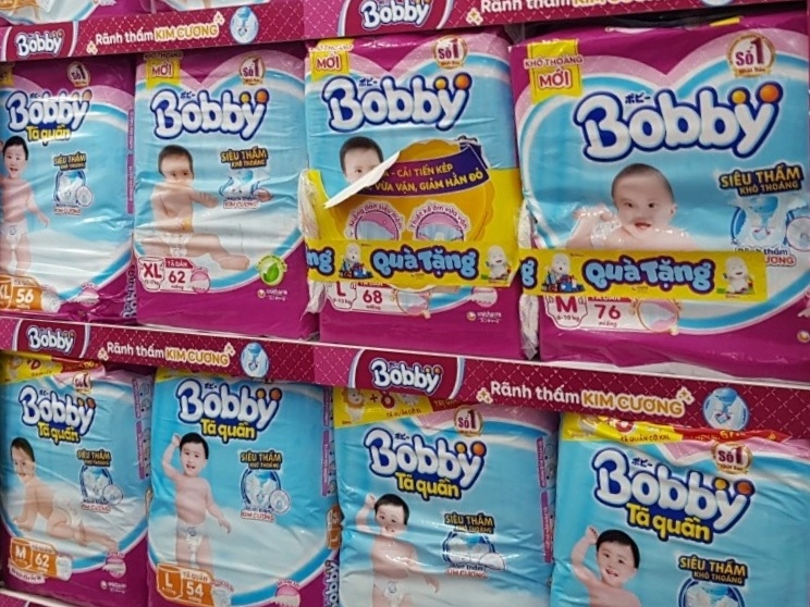 Ta quan Bobby ra mat co XXXL cho be lon den 35 kg hinh anh