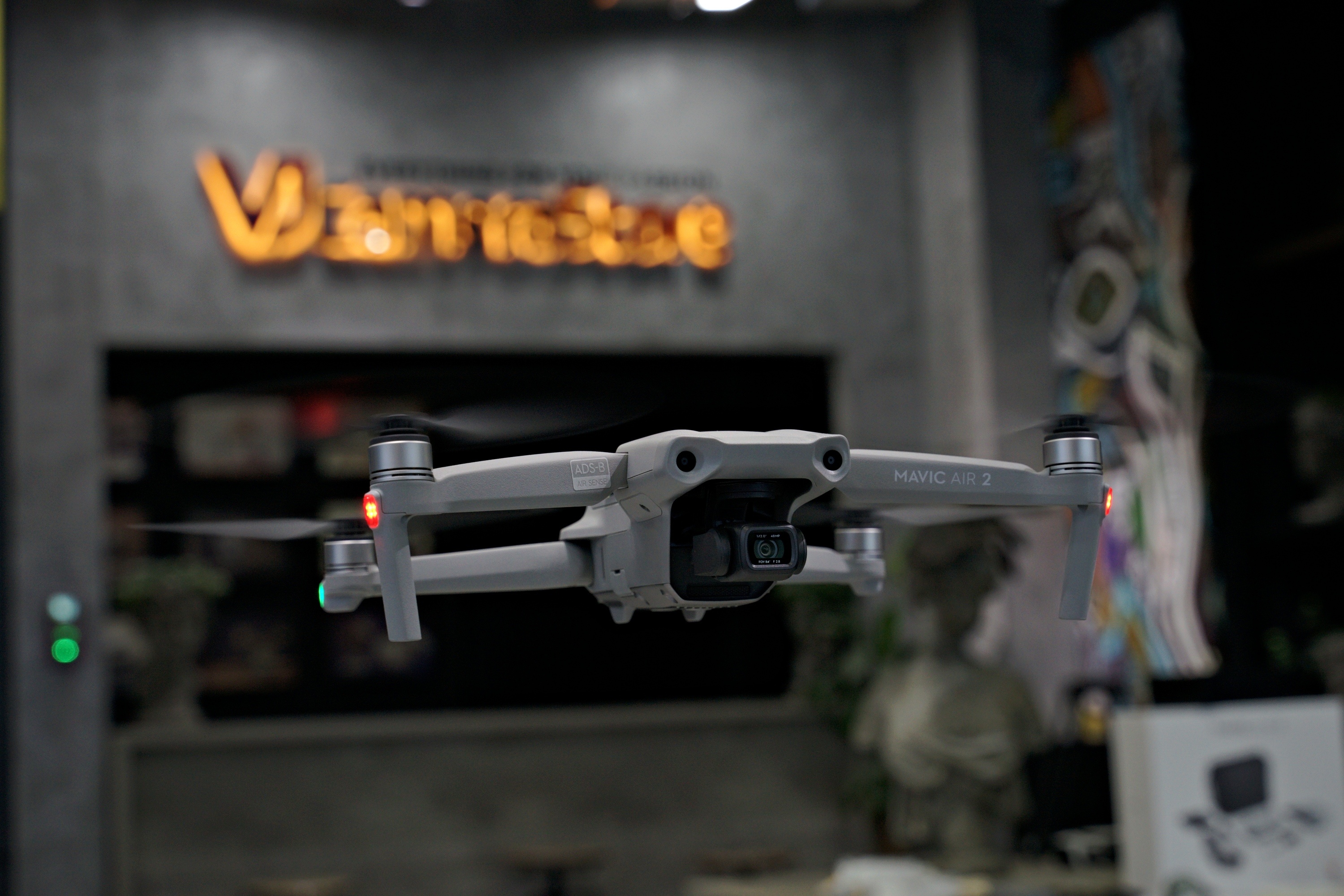 DJI Mavic Air 2 tich hop quay video 4K 60 fps, bay lien tuc 34 phut hinh anh