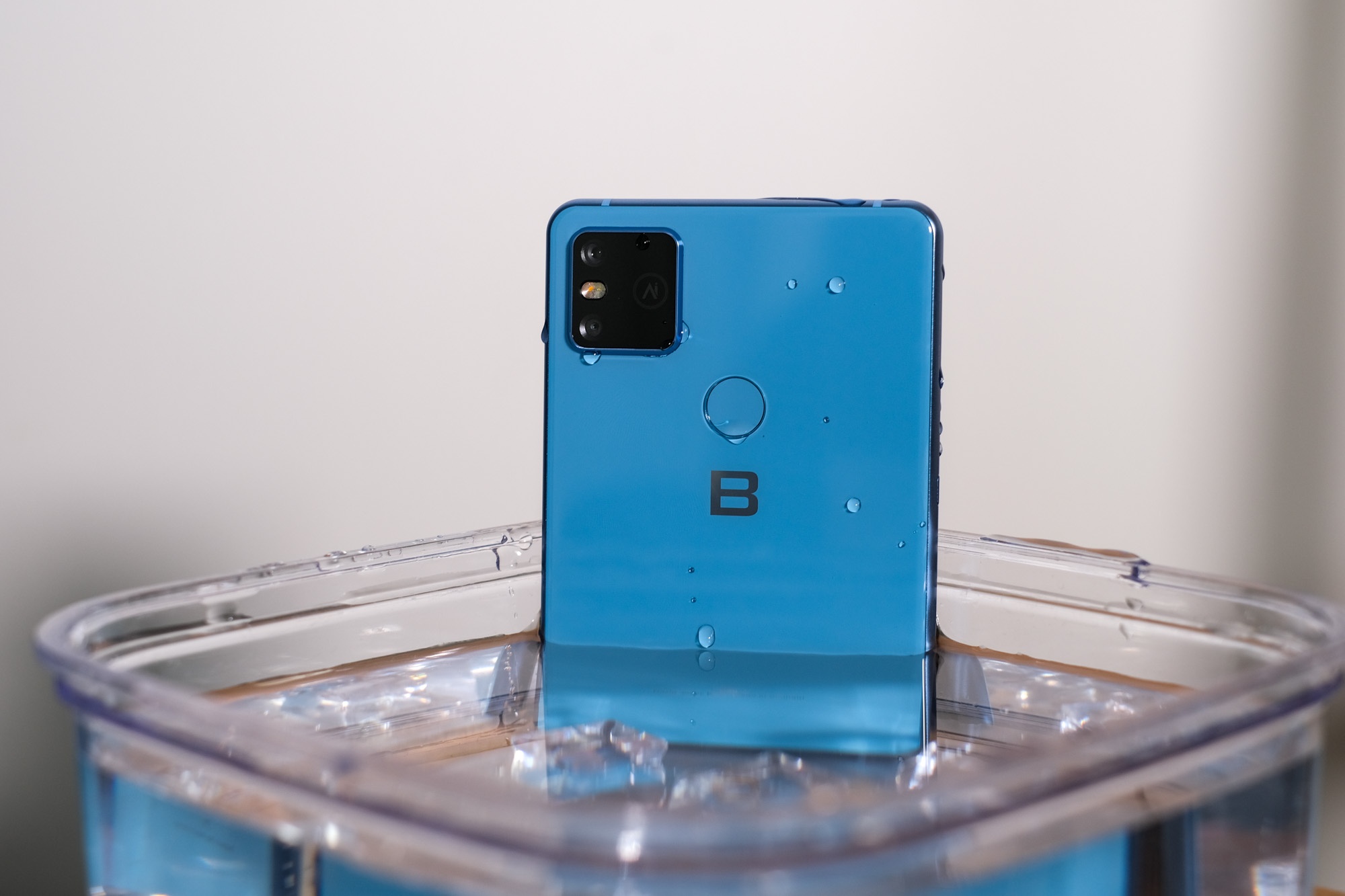 Bphone B86 - buoc di tao bao cua Bkav gia nhap phan khuc cao cap hinh anh