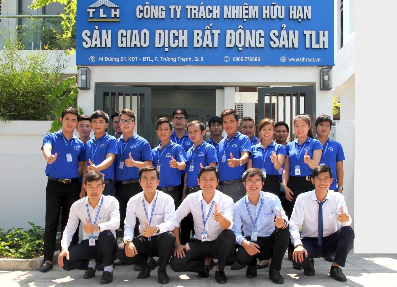 nhan vien moi gioi BDS anh 2