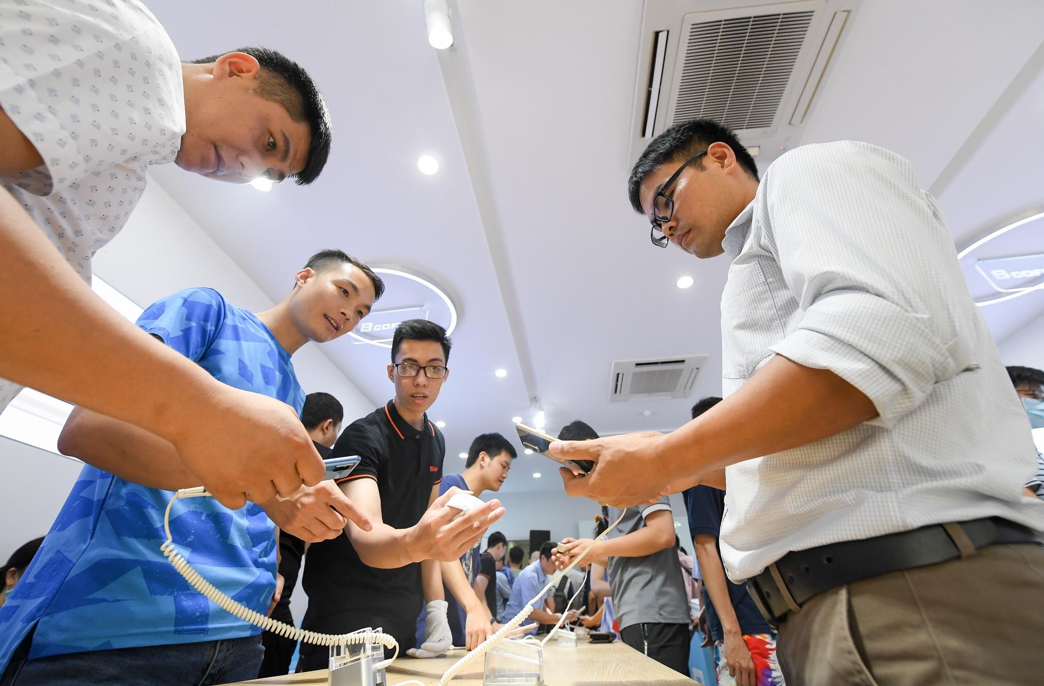 Bkav,  Bphone B86,  mo ban anh 7