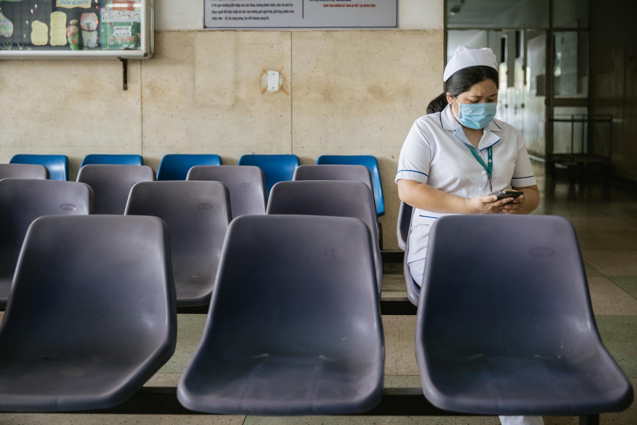 Y bác sĩ tuyến đầu ảnh 2 Y bac si tuyen dau anh 2