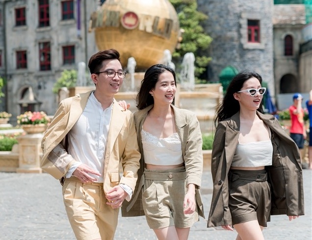 Kich cau du lich, Ba Na Hills tang ve buffet cho du khach di cap treo hinh anh