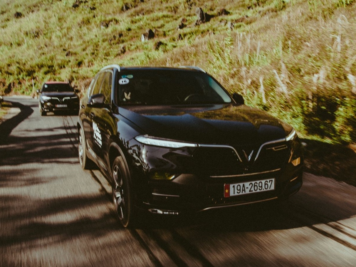 So huu VinFast Lux voi gia 8 trieu dong/thang hinh anh