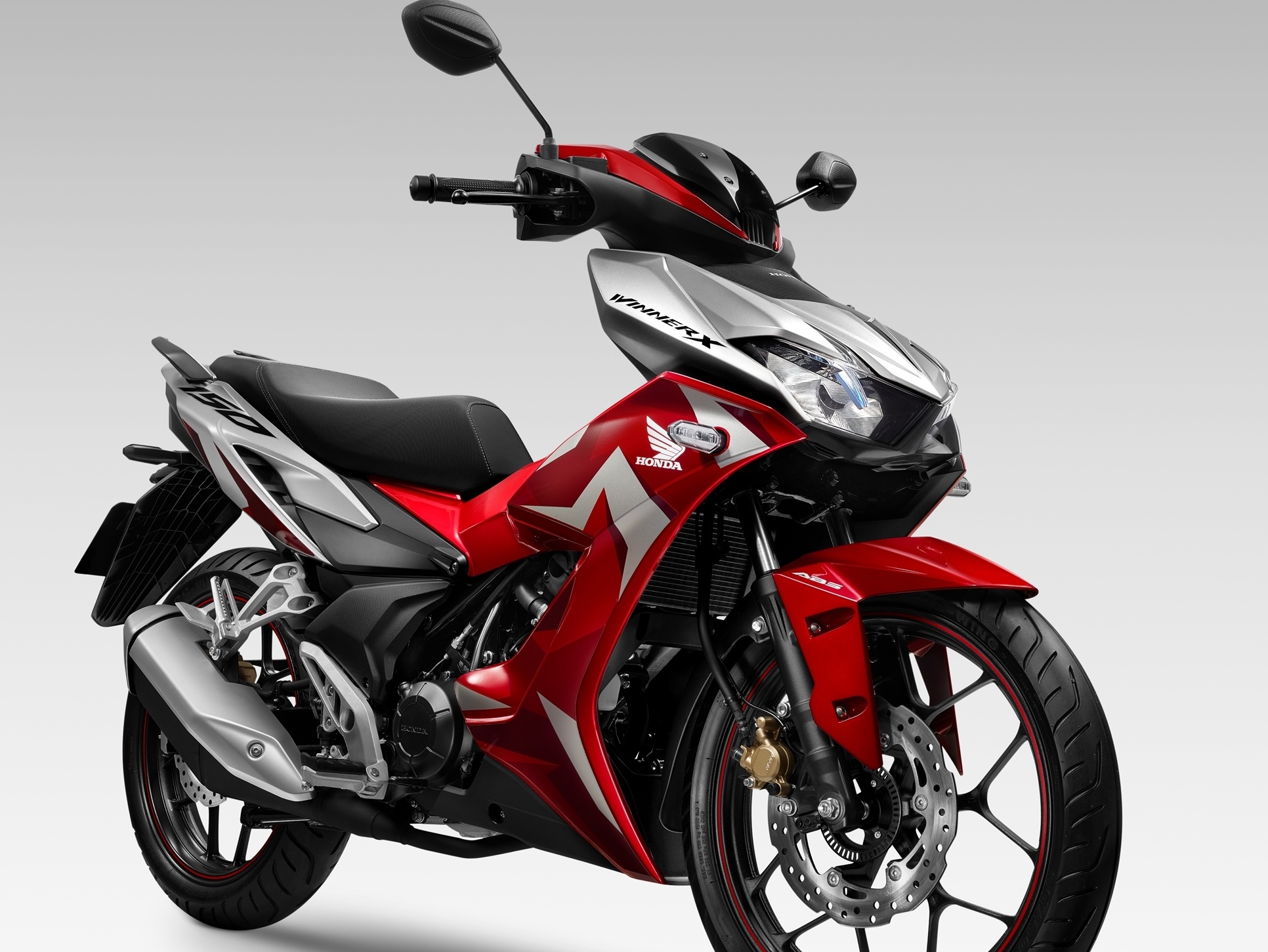 Honda VN ap dung lai suat 0% va nhieu qua tang cho nguoi mua Winner X hinh anh