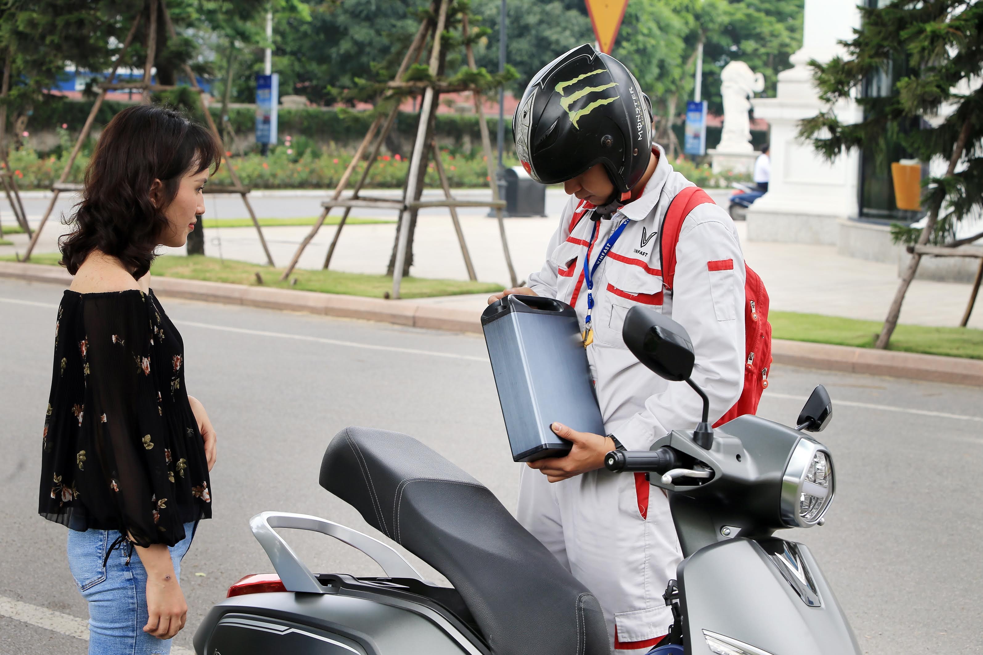 Giai bai toan sac, doi pin cho xe dien hinh anh