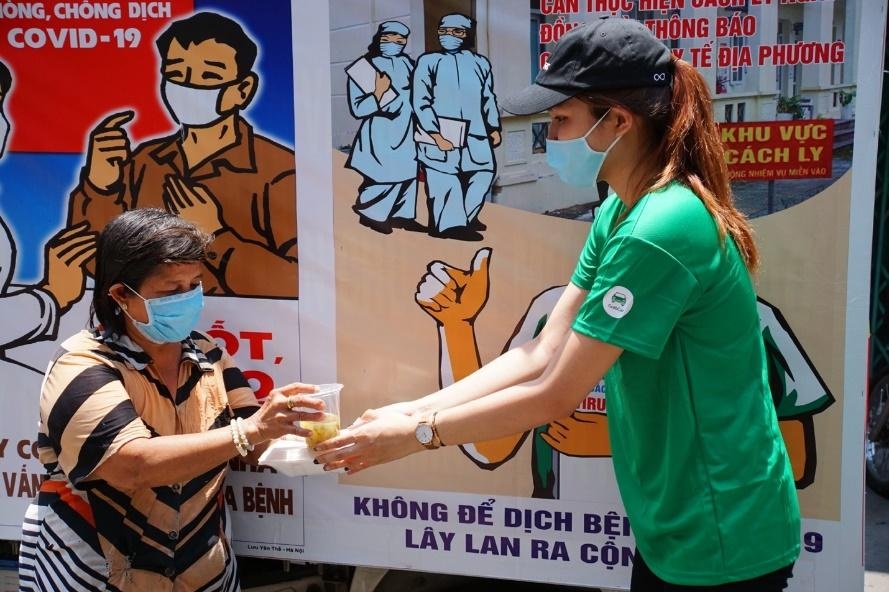 Them 13.500 suat an cho nguoi kho khan tu 11 trieu diem GrabRewards hinh anh