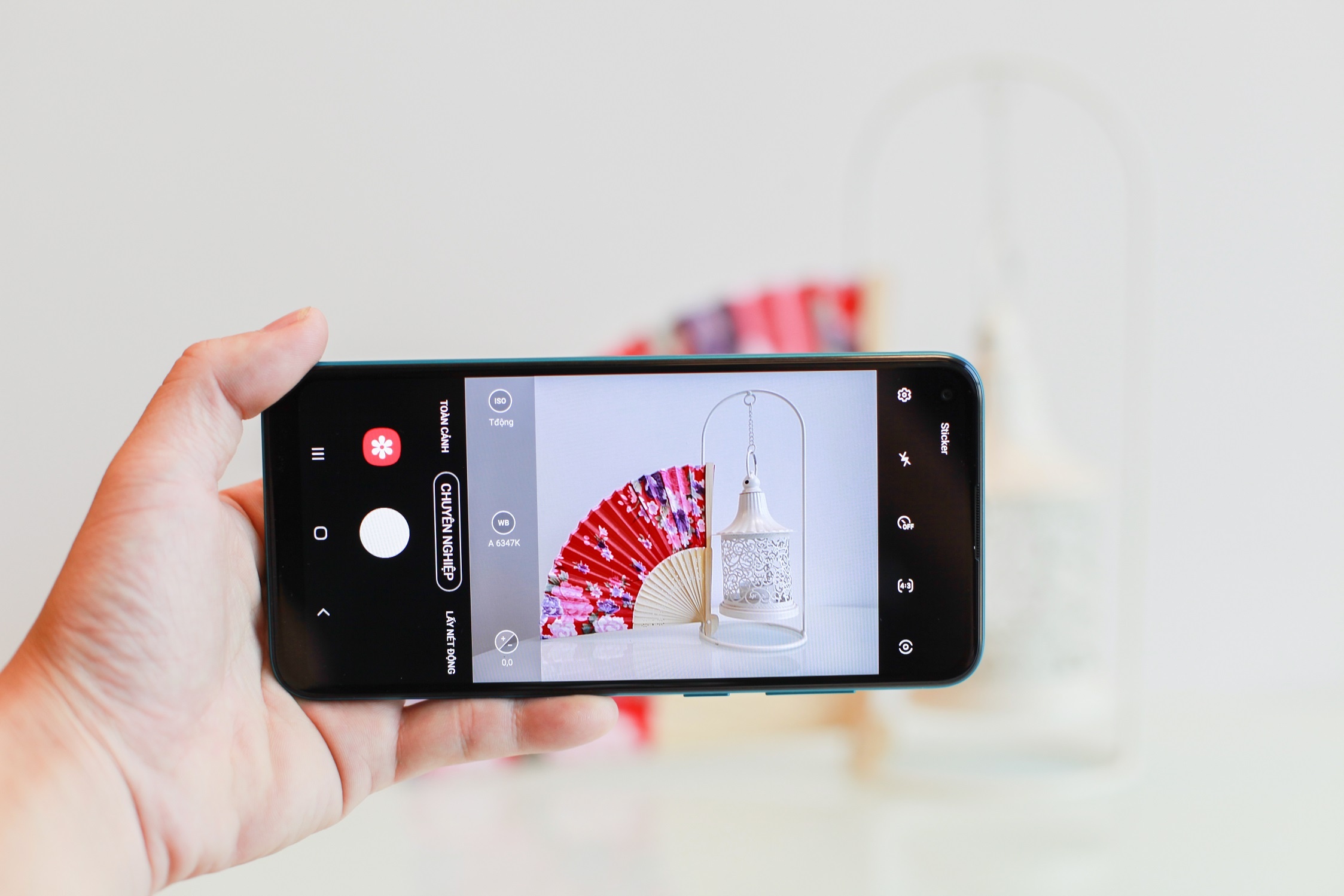 smartphone gia re pin khoe choi game anh 13