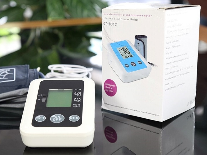 Elipsport tang 1 trieu may do huyet ap trong thoi diem giao mua hinh anh