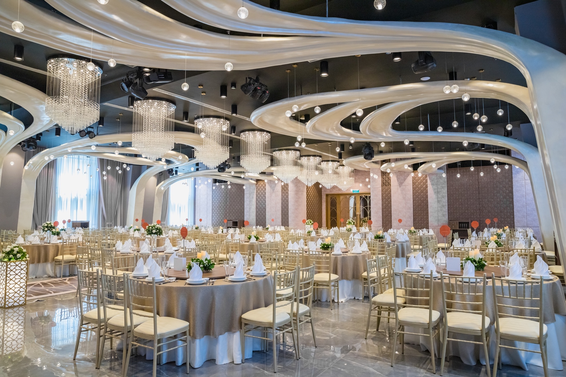 Lam gi de bat nhip ke hoach cuoi sau gian cach xa hoi? hinh anh