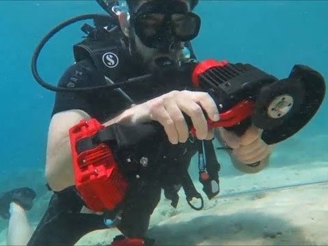 Sua chua cong trinh duoi nuoc de dang voi may khoan cat dung pin Nemo hinh anh