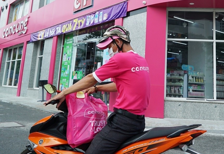 'Con Cung giao ta sua online nhanh hon ly tra sua' hinh anh