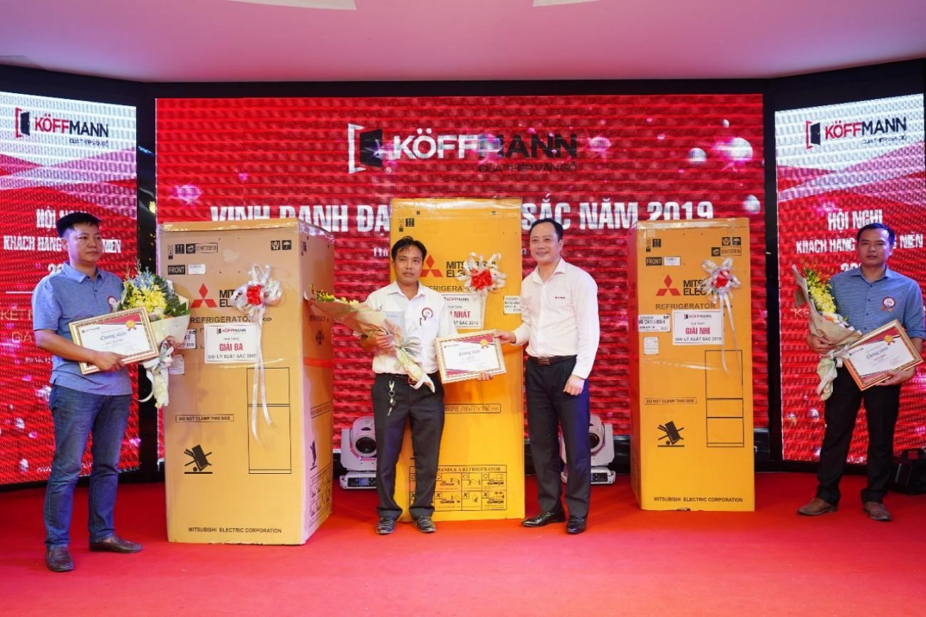 Cửa thép vân gỗ ảnh 3 Cua thep van go anh 3