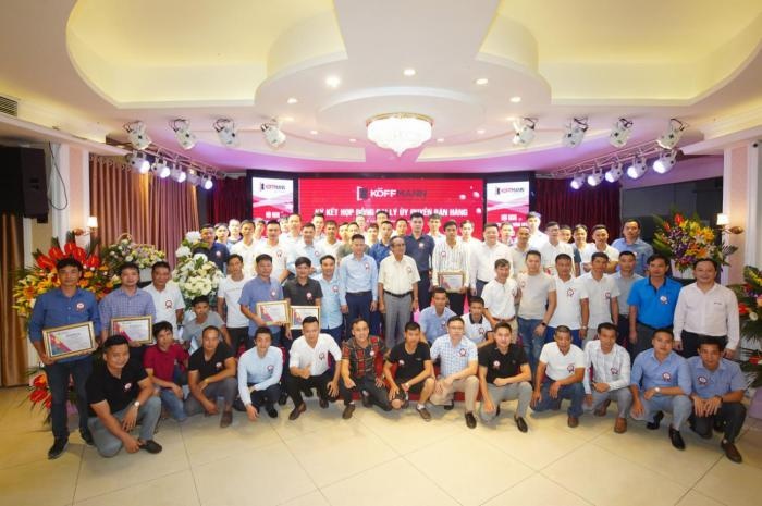 Cửa thép vân gỗ ảnh 6 Cua thep van go anh 6