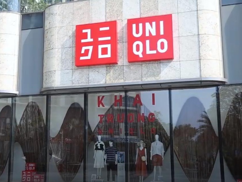 Khai truong cua hang o Landmark 81, Uniqlo ra mat bo suu tap dac biet hinh anh