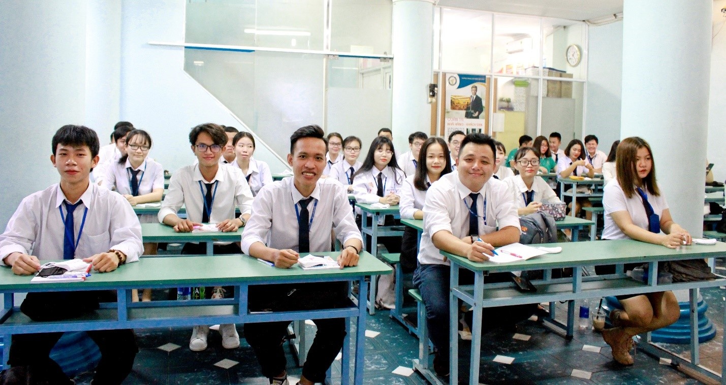 Tuyen sinh lop 10 anh 8